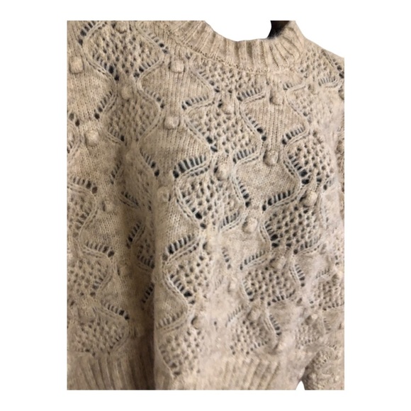 Tan crewneck knotted heirloom farmhouse style fuzzy crochet knit sweater size L - Picture 5 of 17